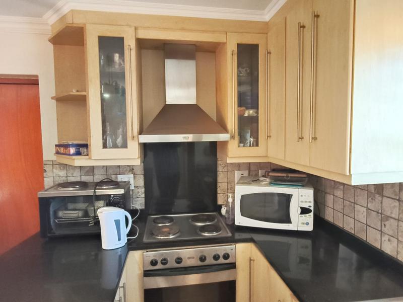 2 Bedroom Property for Sale in Oakglen Western Cape